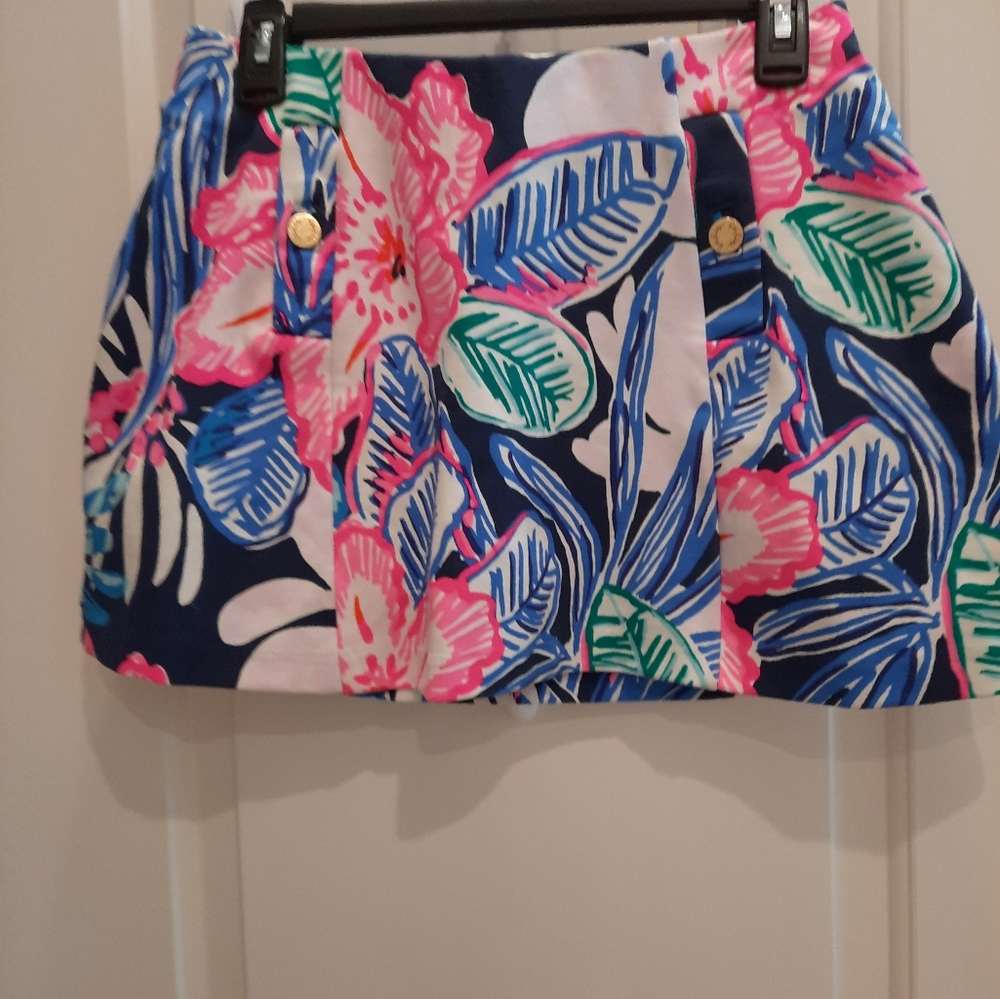 Lilly pulitzer size S Skort